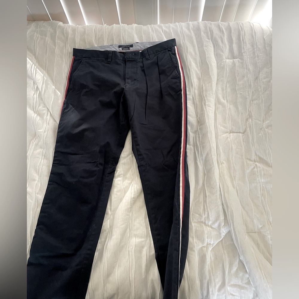 Men’s chino pants